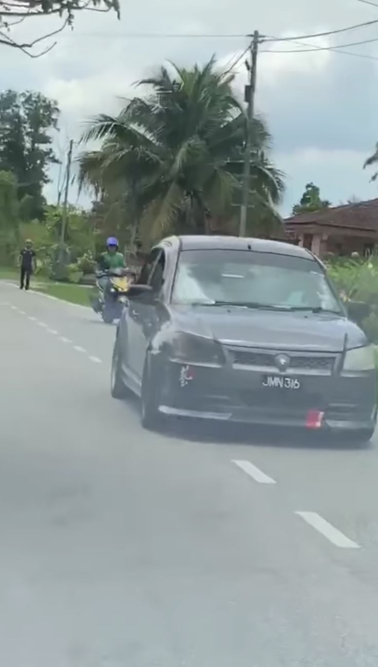 terengganu men praised for helping pdrm officers catch alleged drug dealers