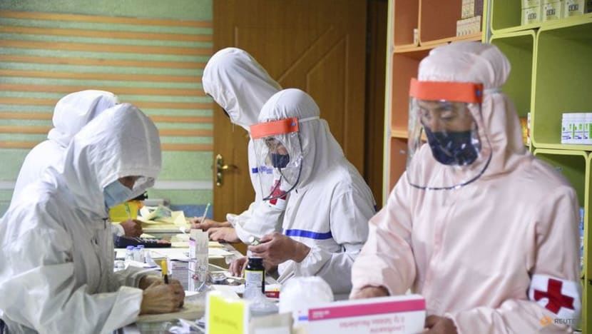 korea utara lapor lagi 200,000 kes 'demam' di tengah-tengah gelombang covid-19