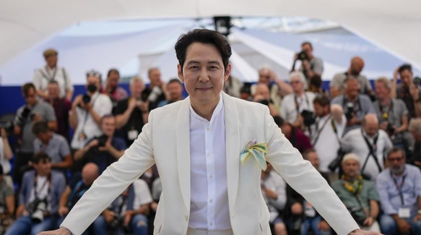 bintang squid game, lee jung jae arah filem pertama