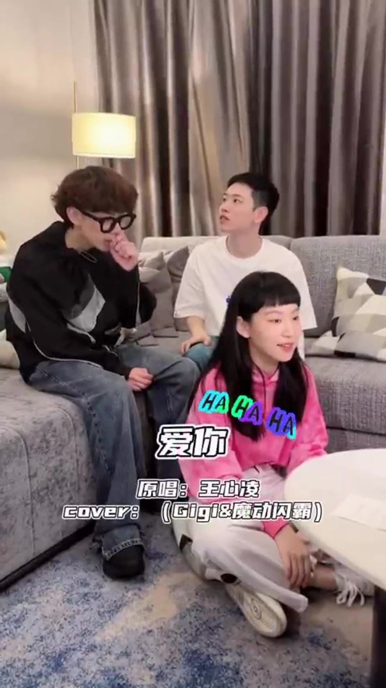 🎤【影片】炎明熹清唱《爱你》❗️大晒唱功表演满分💯