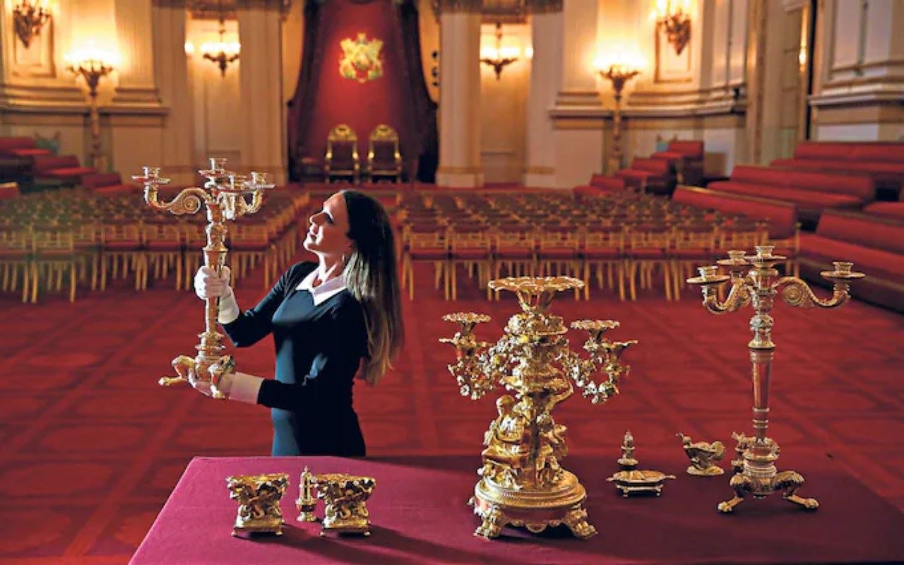 gaji cecah rm43 sejam, ratu elizabeth sedang cari pembantu rumah istana