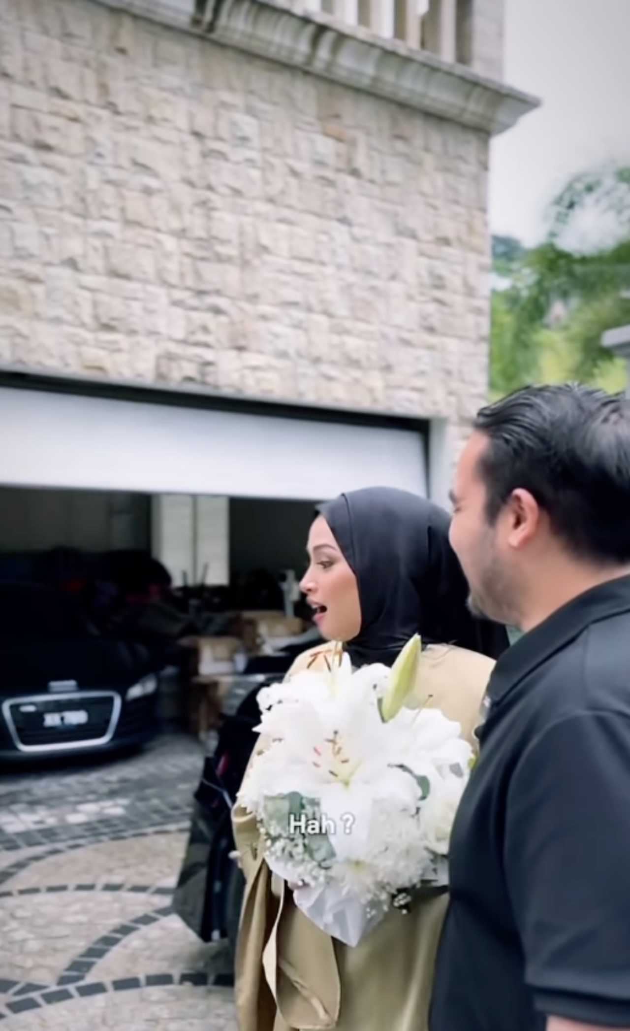 wow, suami hadiahkan kereta jenama tesla buat tya arifin!