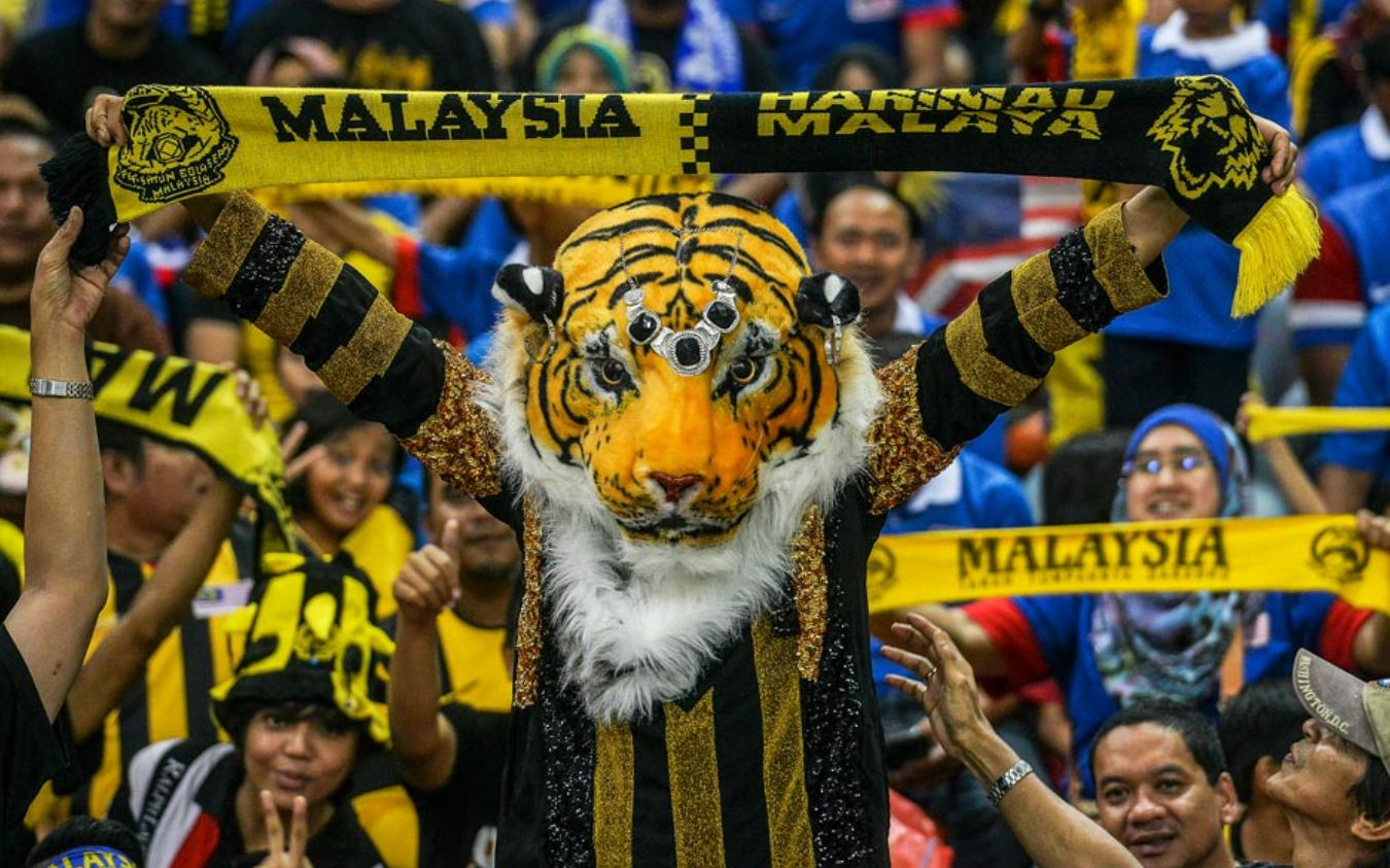 malaysia ranks no.7 in the world for “most fanatic football fans in the world”