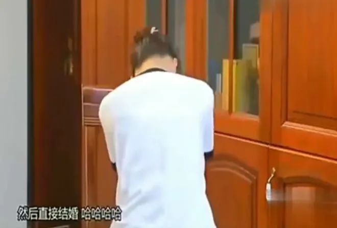 鹿晗关晓彤已秘密领证？春节官宣婚讯！