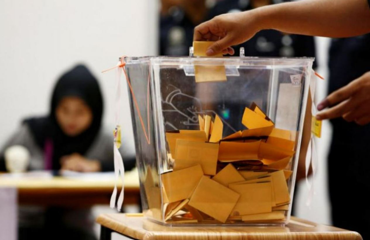 #ge15: companies are not allowed to deduct salaries if employee goes out to vote, says human resource minister