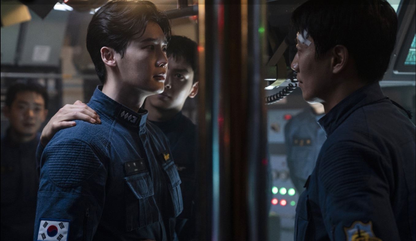 🎬韩国恐袭动作电影《分贝》❗️齐聚三大男神🌟金来沅❌李钟硕❌车银优🔥太炸了