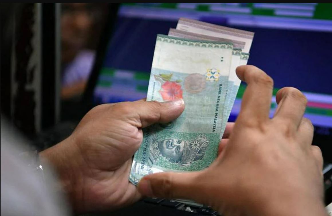 m’sian woman shares her frustration after losing money from her bank account following 11.11 sale