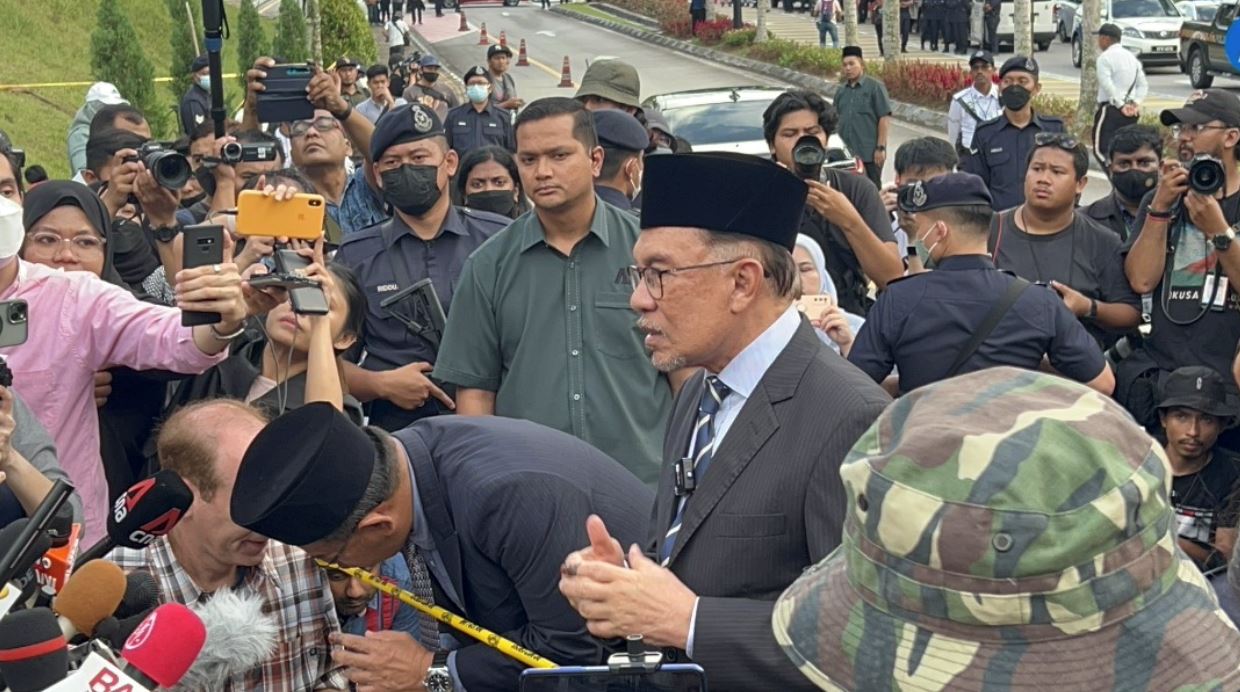 元首仍需时间考虑！首相位置空缺！