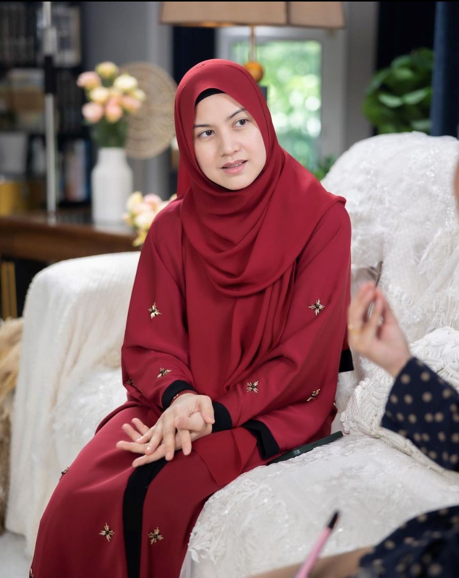 “saya tak baik, saya belajar nak jadi baik” – lisa surihani mengaku tidak mudah untuk kekal istiqamah