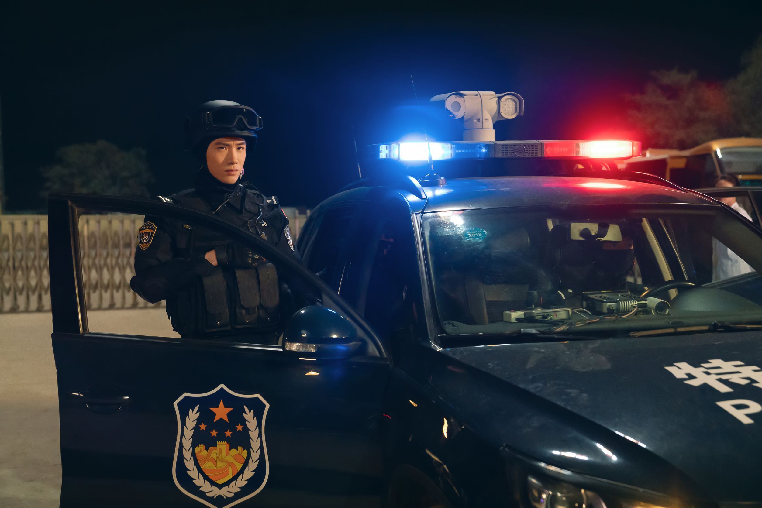 🎬白敬亭继《你是我的城池营垒》再出演警察角色👨🏻‍✈️ 新剧《南来北往》启动开机仪式🔥