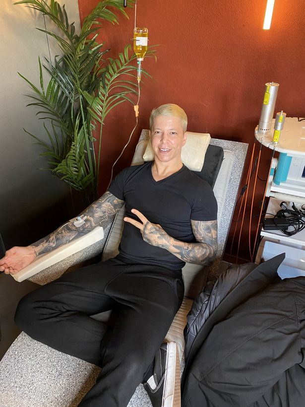 lelaki sanggup belanja lebih rm8 ribu sebulan, telan 60 pil sehari untuk hidup selamanya