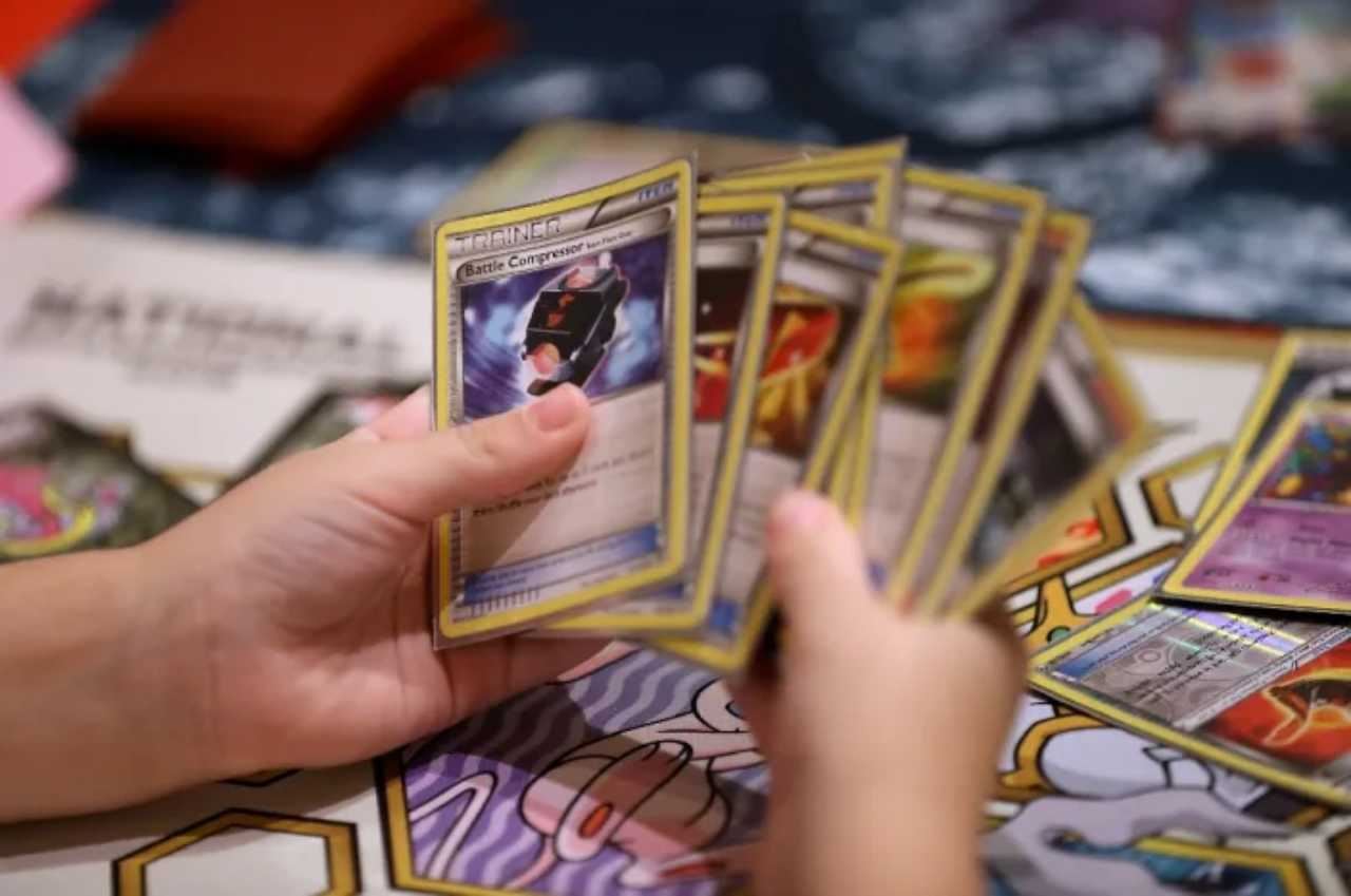 adik beradik ini kumpul kad pokemon terbanyak di dunia!