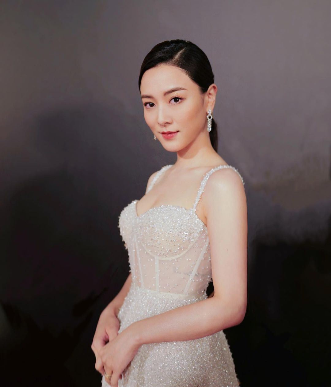 🌸《法证先锋v》宝英越看越可爱❗️王敏奕凭《女人俱乐部》年轻版李丽珍成功入屋🔥