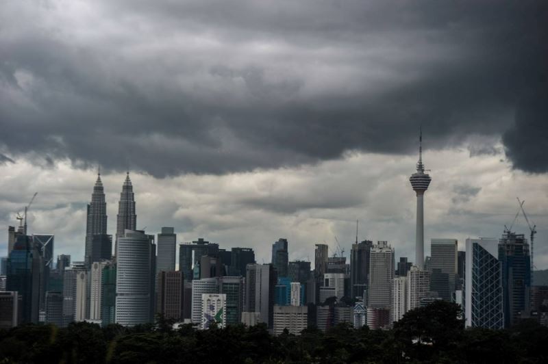 malaysia will experience transitional phase of the monsoon starting today (3 october), rainfall until november