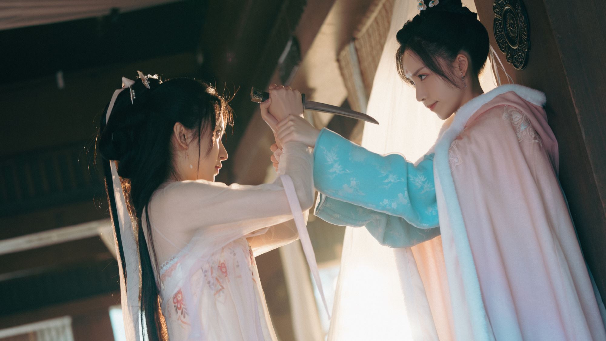 📺《虚颜》小成本网剧完结🎉 新生代演员广受好评👍🏻