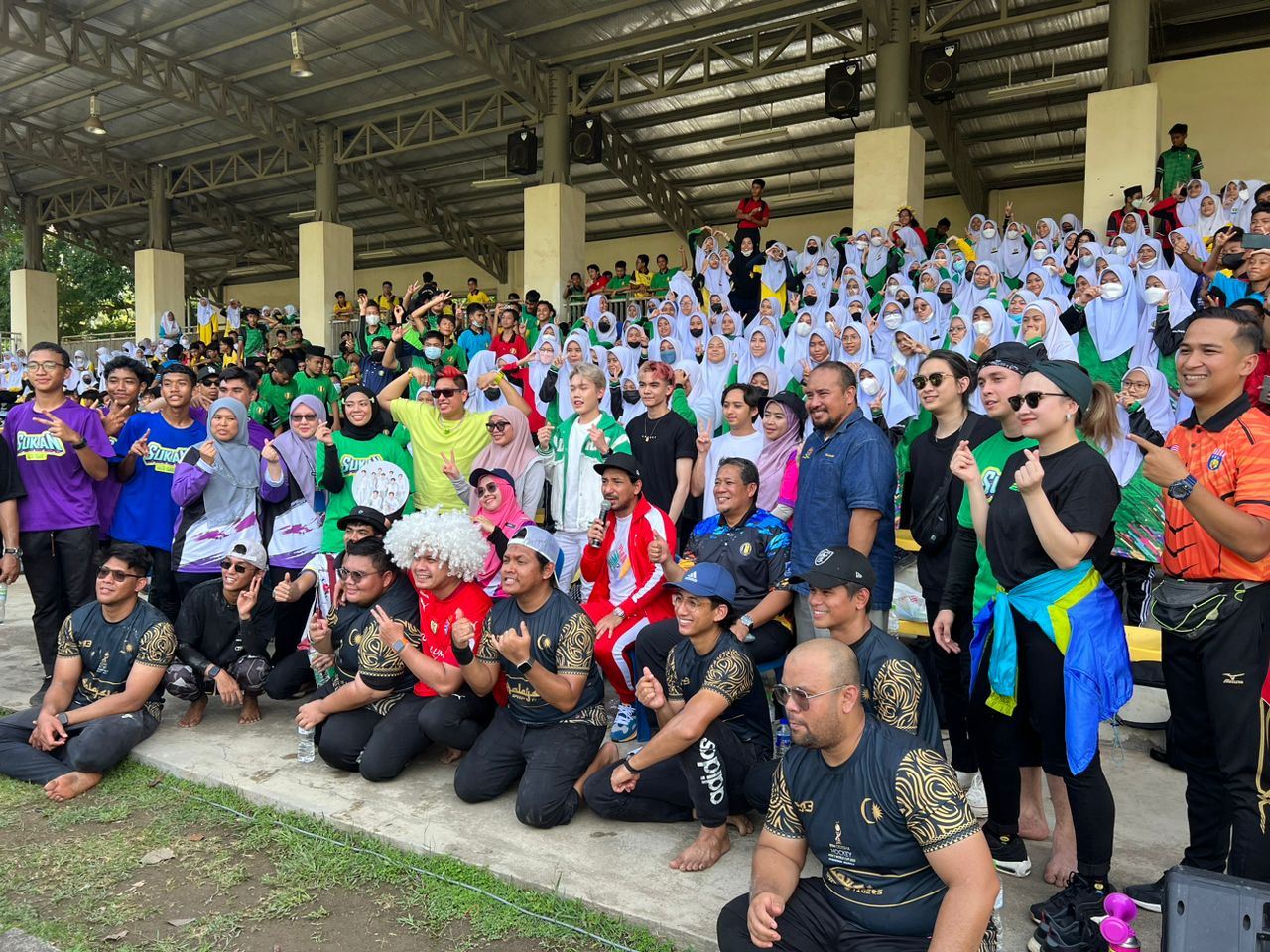 ratusan pelajar sekolah raikan hari sukan malaysia bersama era
