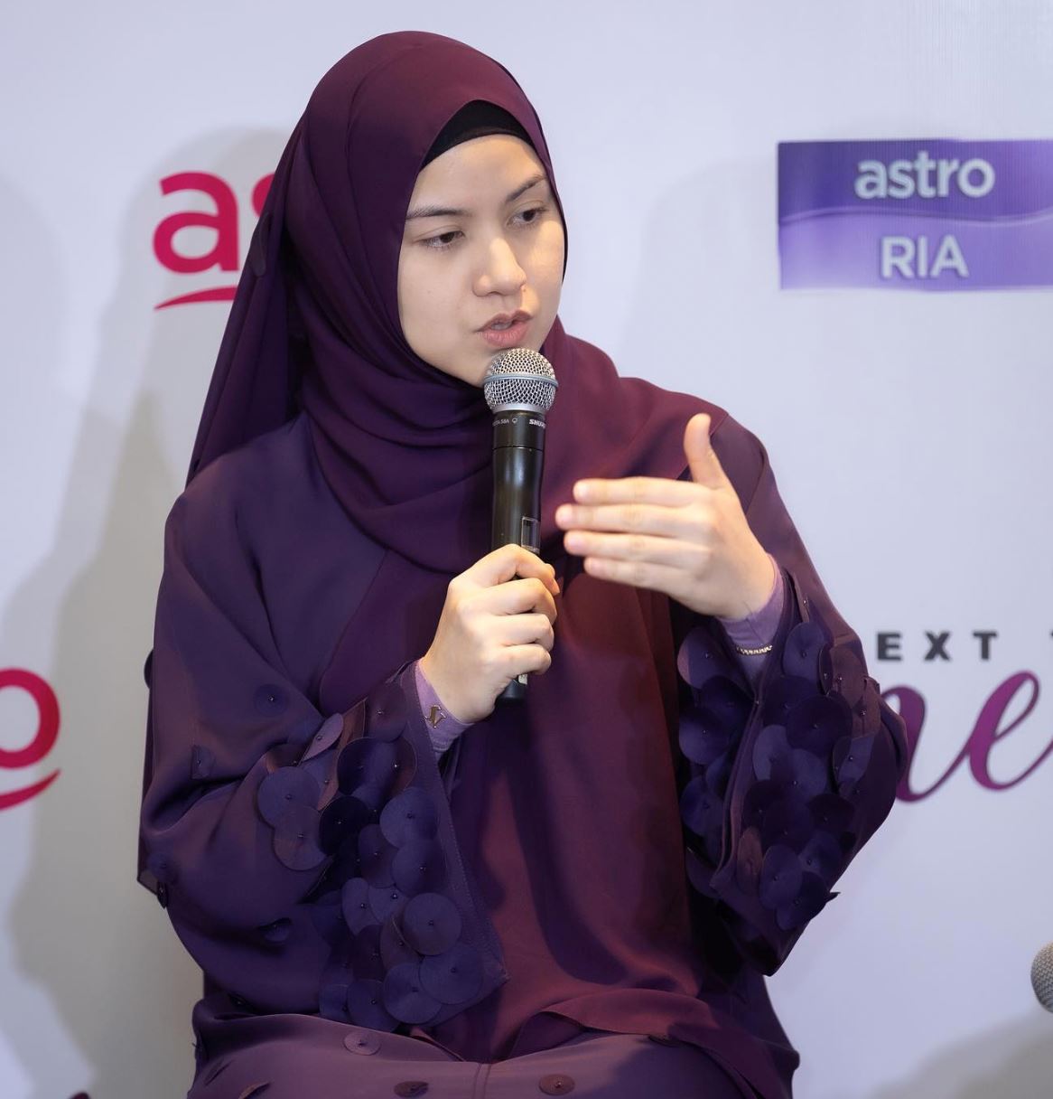 tampil lebih ‘natural’, lisa surihani dah malas fikir pasal make up bila keluar