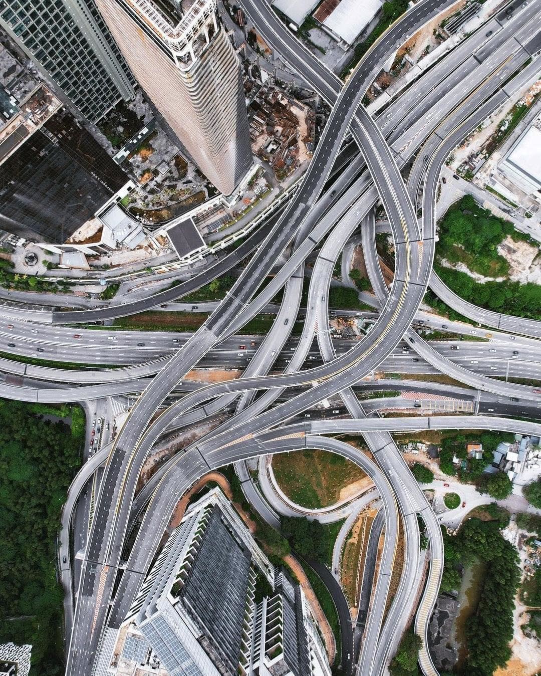 全马最复杂高速大道！gps也会走错？