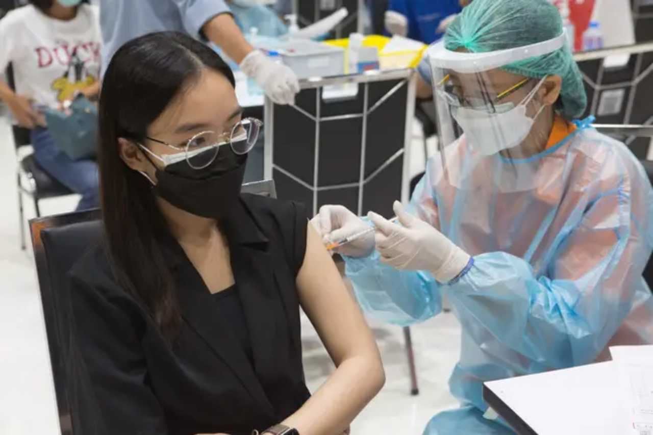 pencipta vaksin covid-19 dakwa vaksin rawat kanser akan tersedia tahun 2030