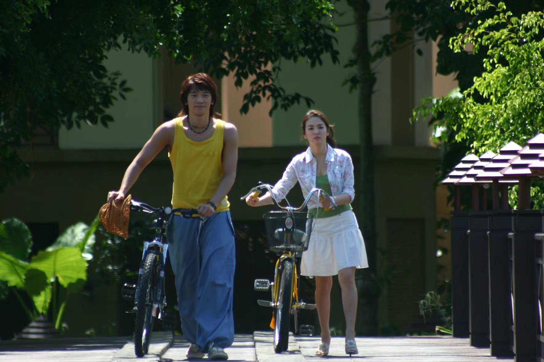 🎥韩剧《浪漫满屋》中国翻拍电影版🎬丹尼斯吴、张俪出演男女主角😍