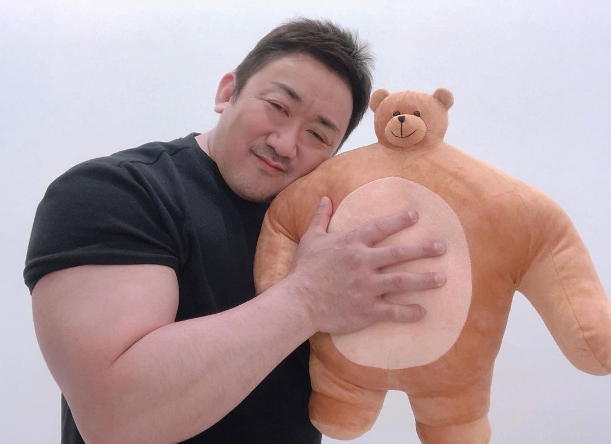 ✨马东石公布已婚身份💍领奖台上甜蜜感谢：“我深爱的妻子”💕