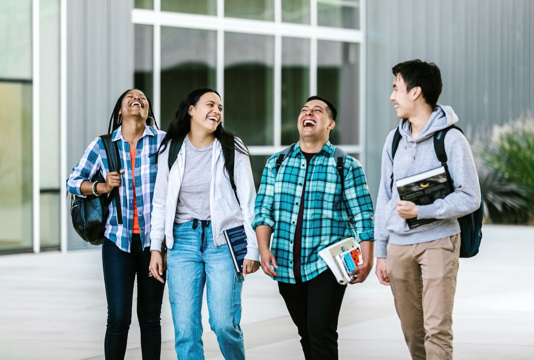 大专生11月有5天特别假期！获准回乡投票！