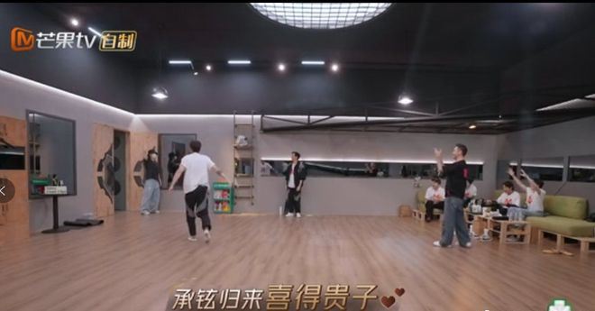 戚薇直言二胎是意外！都怪李承铉没把持住？