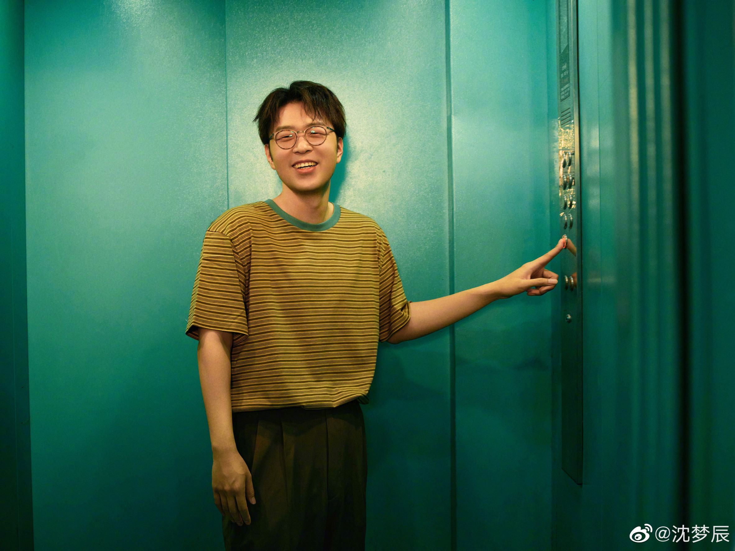 ✨杜海涛生日沈梦辰晒合照破离婚传言🥰改口称:瘦了只有帅😂