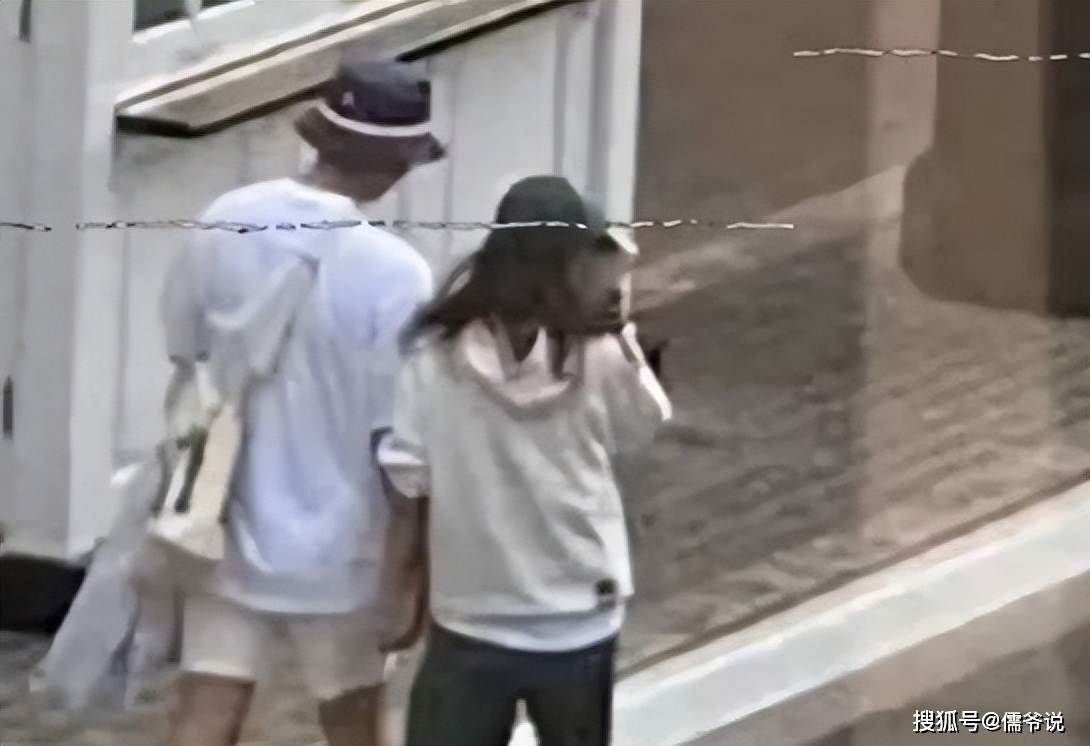 宋仲基携手金泰梨游巴黎？经纪公司回应了！