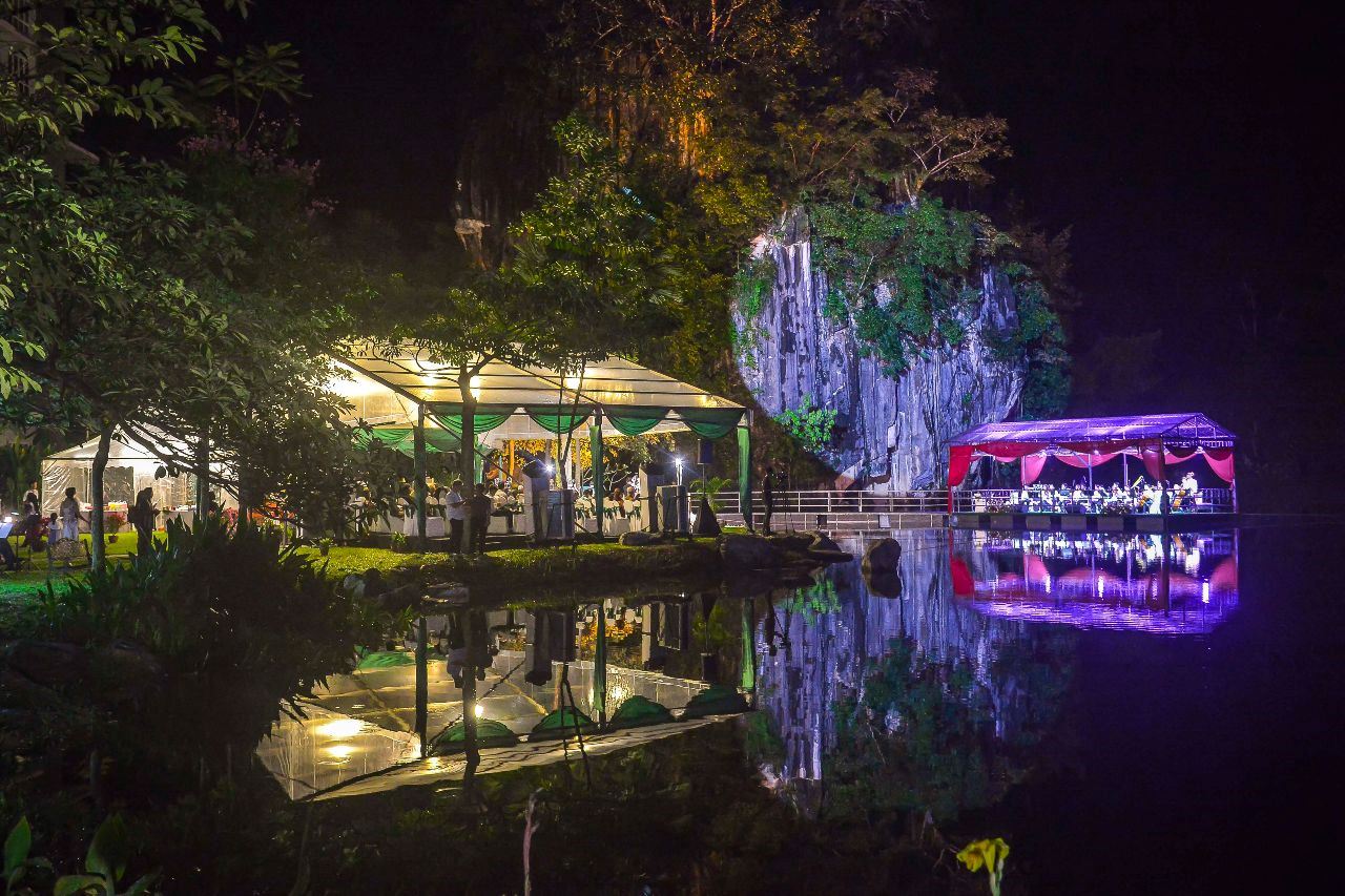 muzik menyatu dengan alam