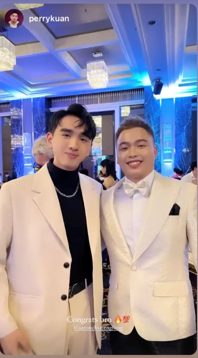 💍【多图】aaron谢定峰终于和老婆完成婚礼啦❗️许多圈中好友出席星光熠熠呀