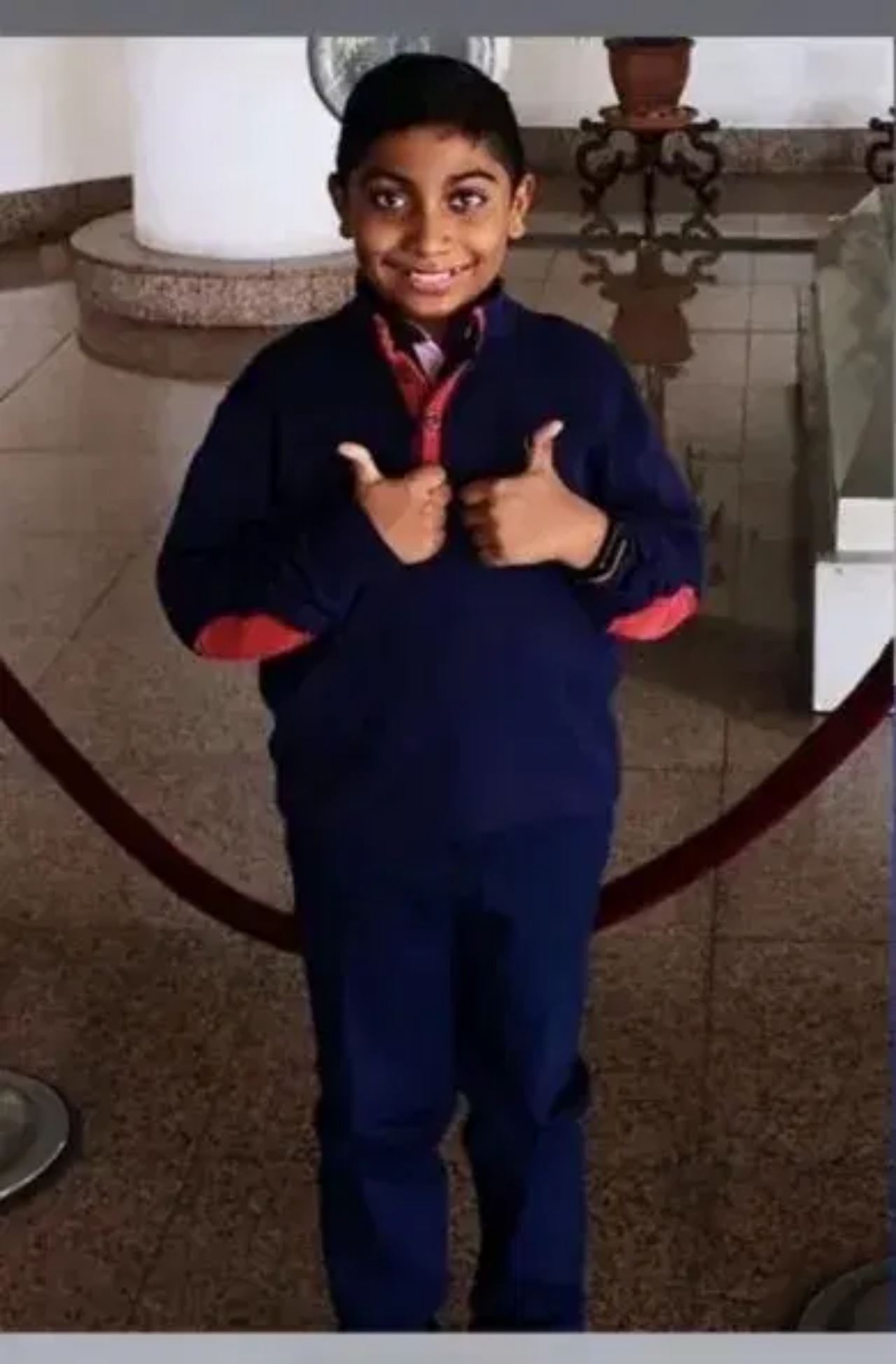 murid dari malaysia catat rekod dunia kemas beg sekolah paling pantas