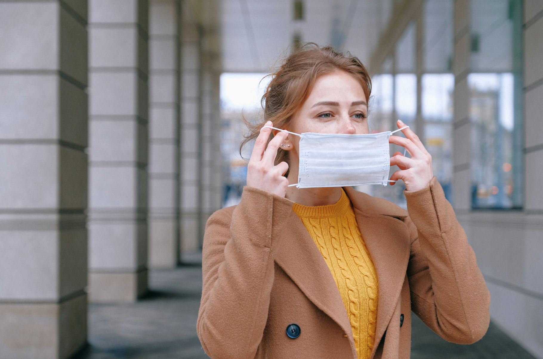 男子四度确诊新冠！严重到要坐轮椅！