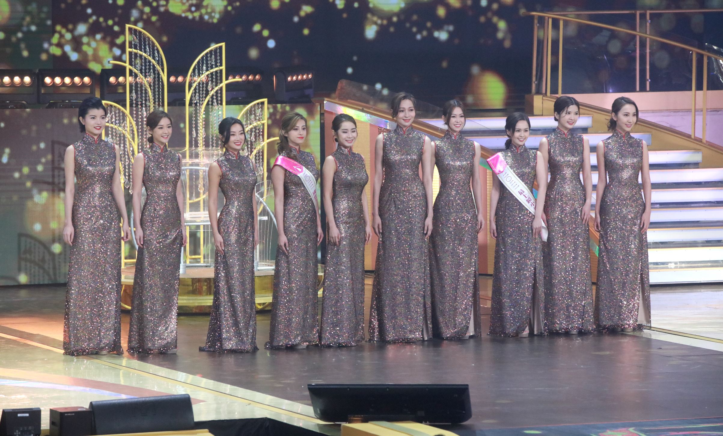 👑【2022香港小姐】8号林钰洧以美貌智慧摘冠🌹