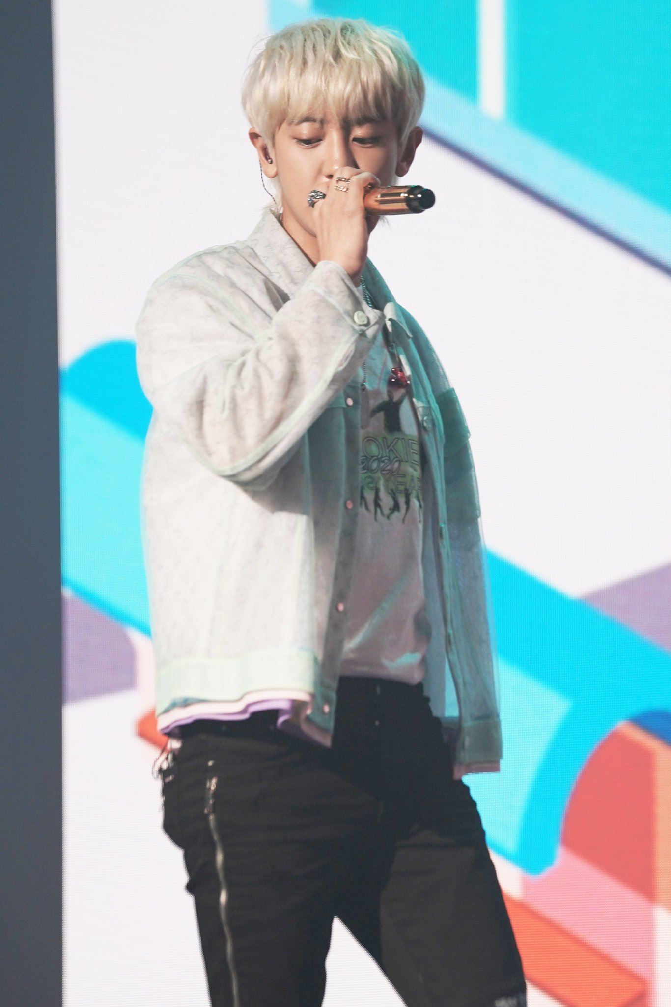 ✨朴灿烈正式退伍🎉 网传exo于2023年完整体回归😯