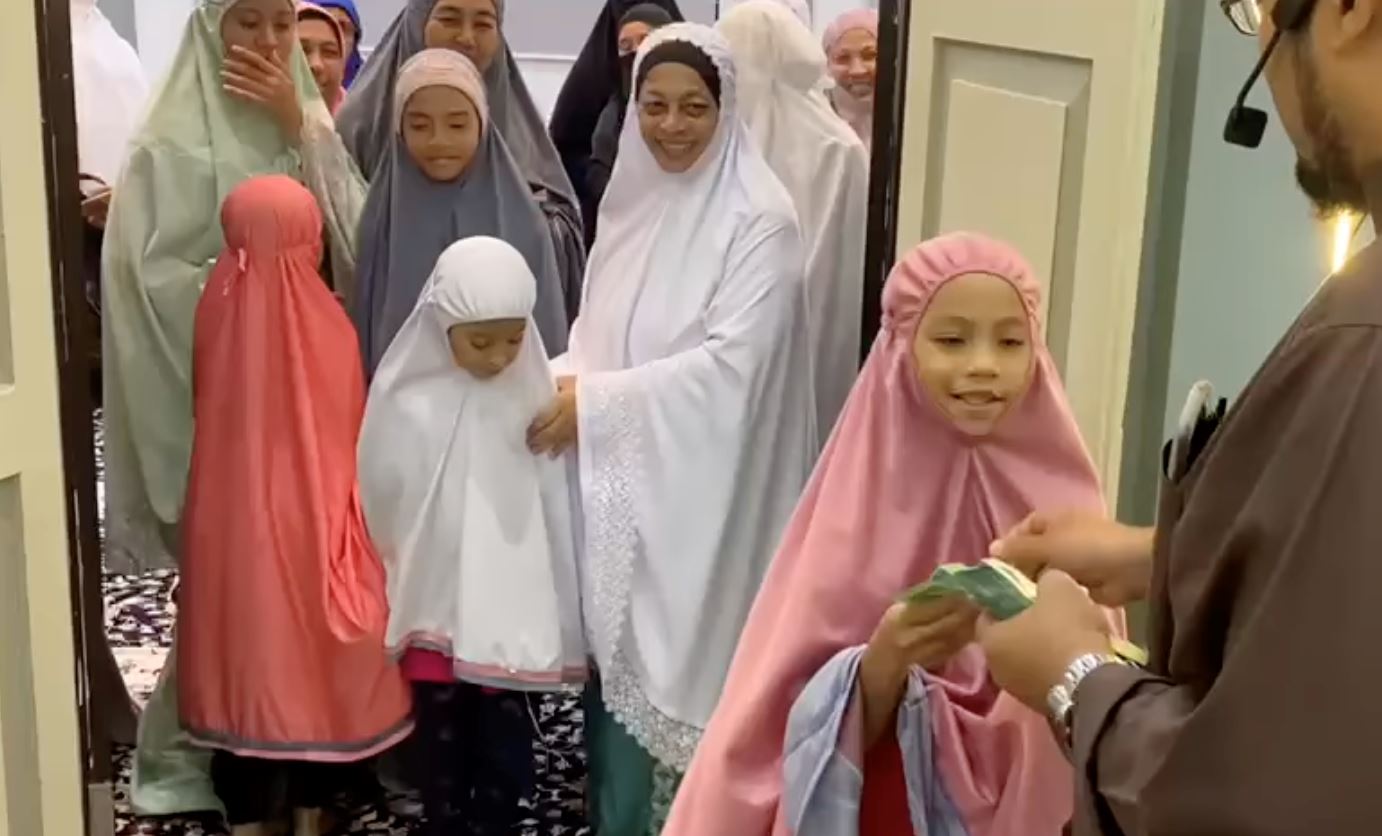 dapat rm5 kalau kanak-kanak, remaja buat 20 rakaat terawih serta witir