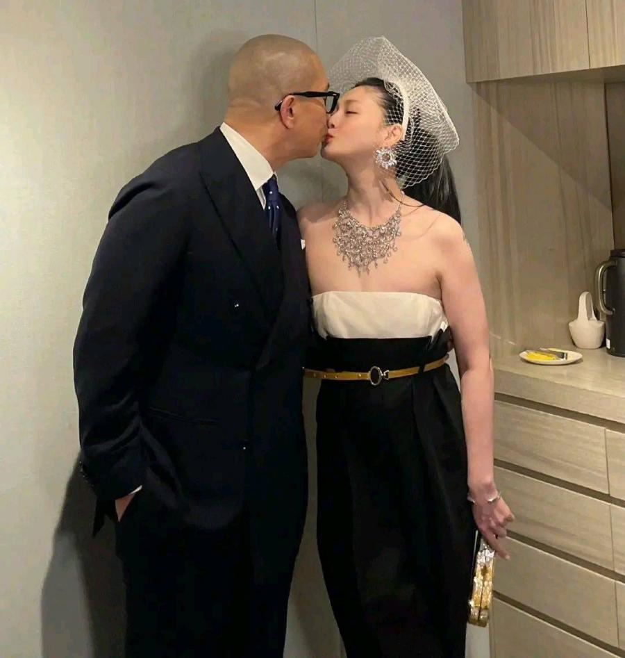 具俊晔爆苦等大s 20年！网友狠打脸：太假！