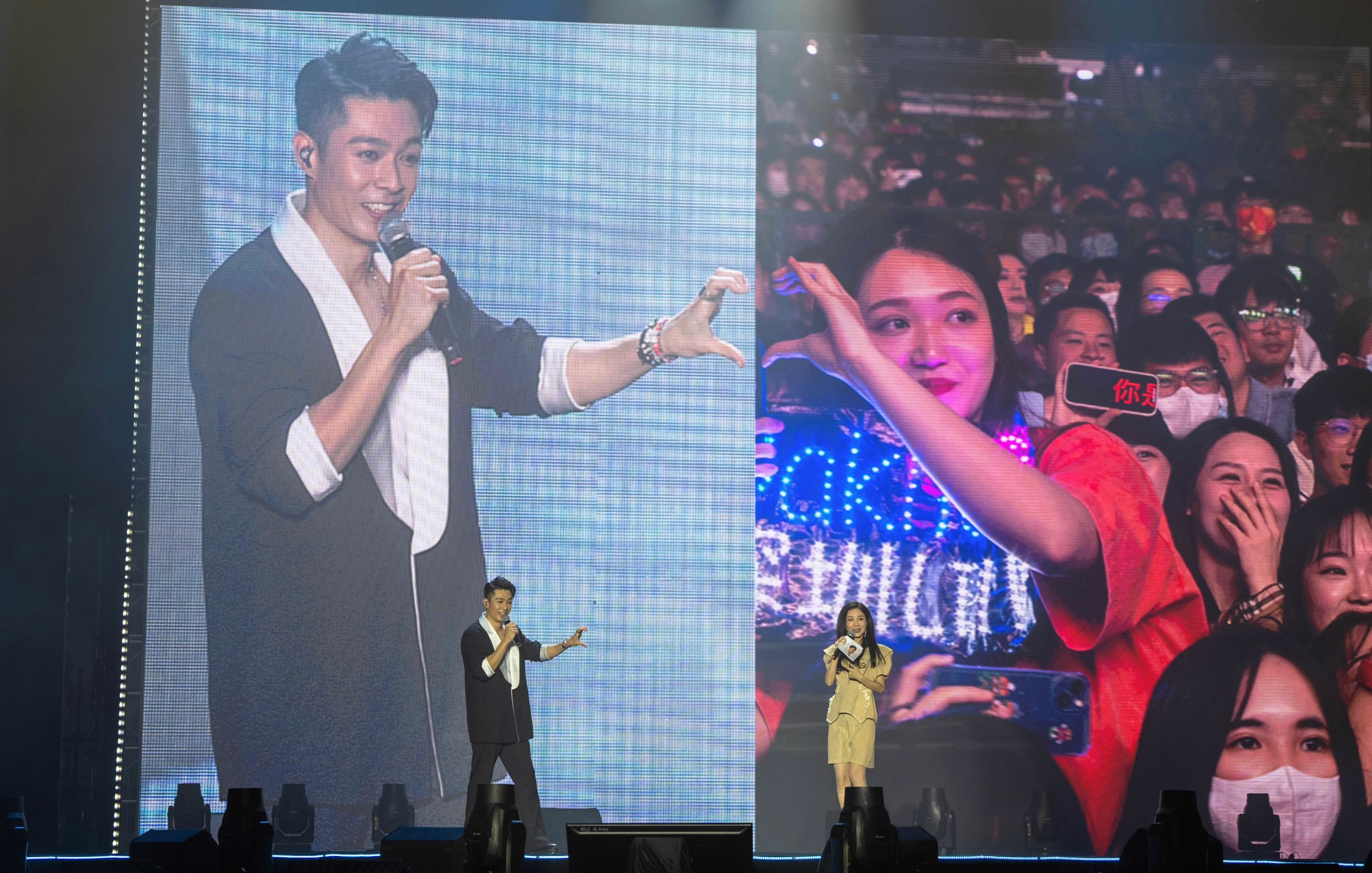 🌟周柏豪完成中国两场大型粉丝见面会❗️献上10多首曲目诚意十足🔥