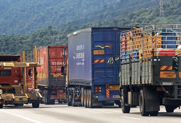 kenderaan barangan dilarang guna jalan raya 20, 21, 24 dan 25 april – mot