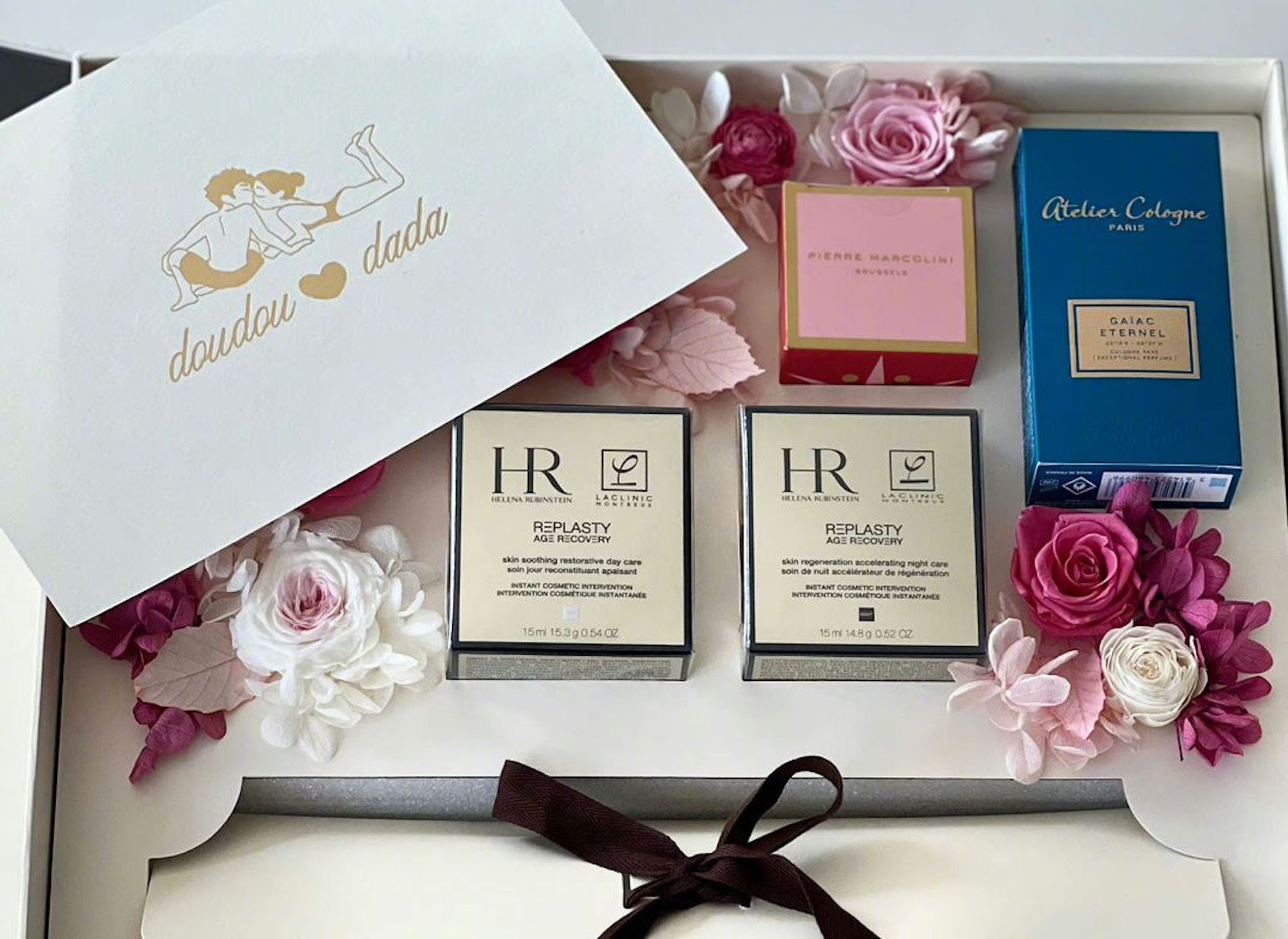 💍何超莲、窦骁418巴厘岛办婚礼❗️婚前派对照曝光好甜蜜❤️