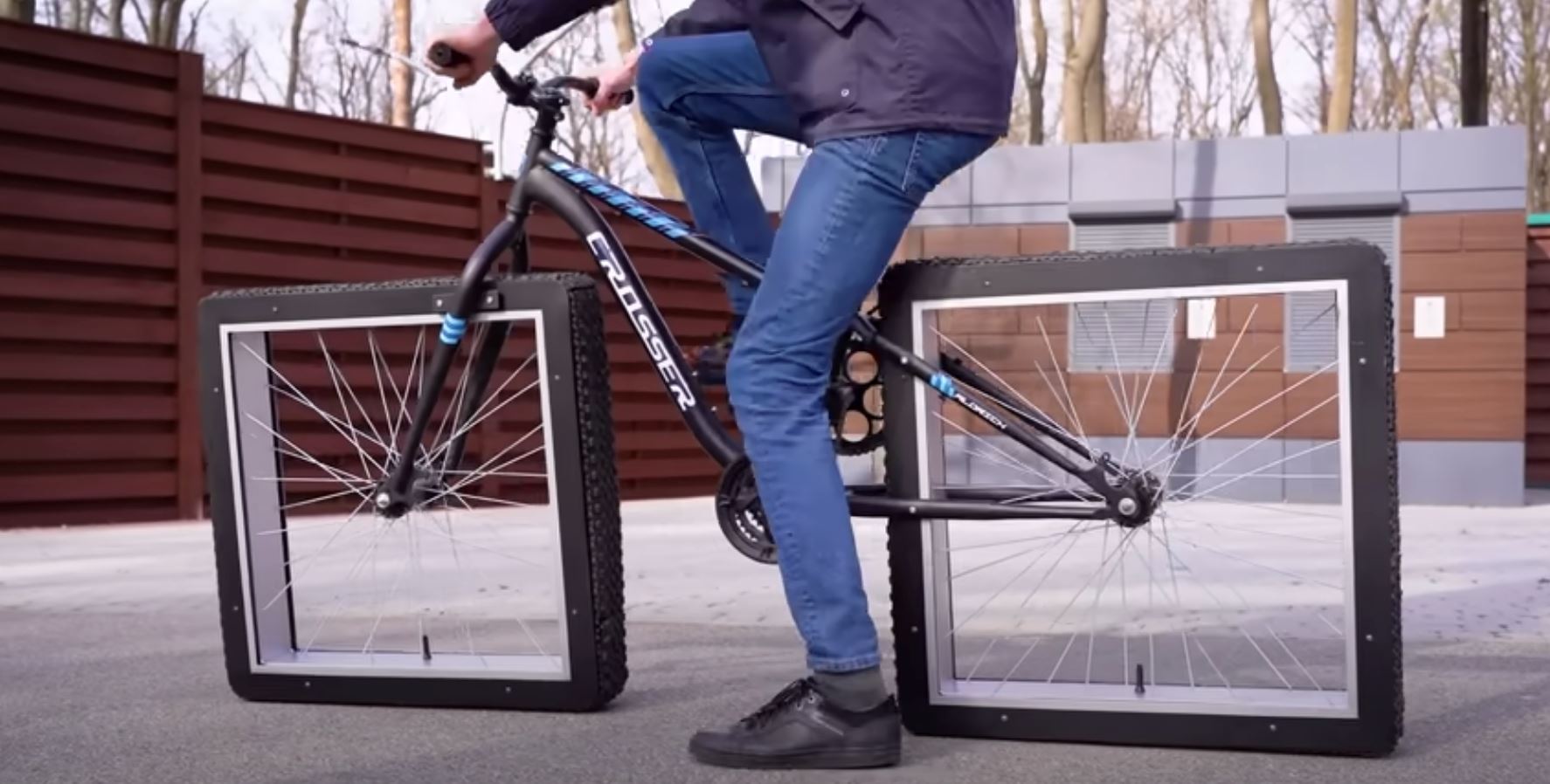 boleh gerak macam biasa, jurutera ini perkenalkan basikal tayar bentuk segi empat [video]