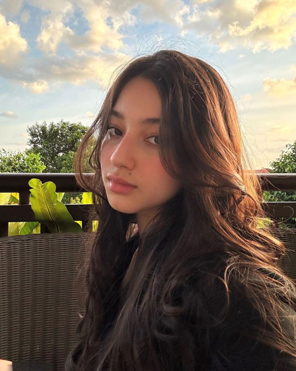 “moga tahun depan saya jadi pengantin,” pantun ameera khan curi tumpuan