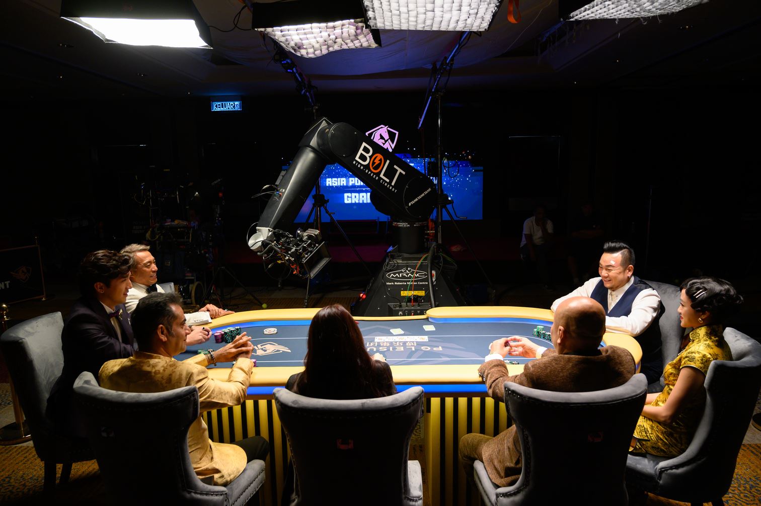 🎬2024年最强贺岁片《扑克王者 all in》❗以扑克比赛为主轴的贺岁喜剧电影🔥