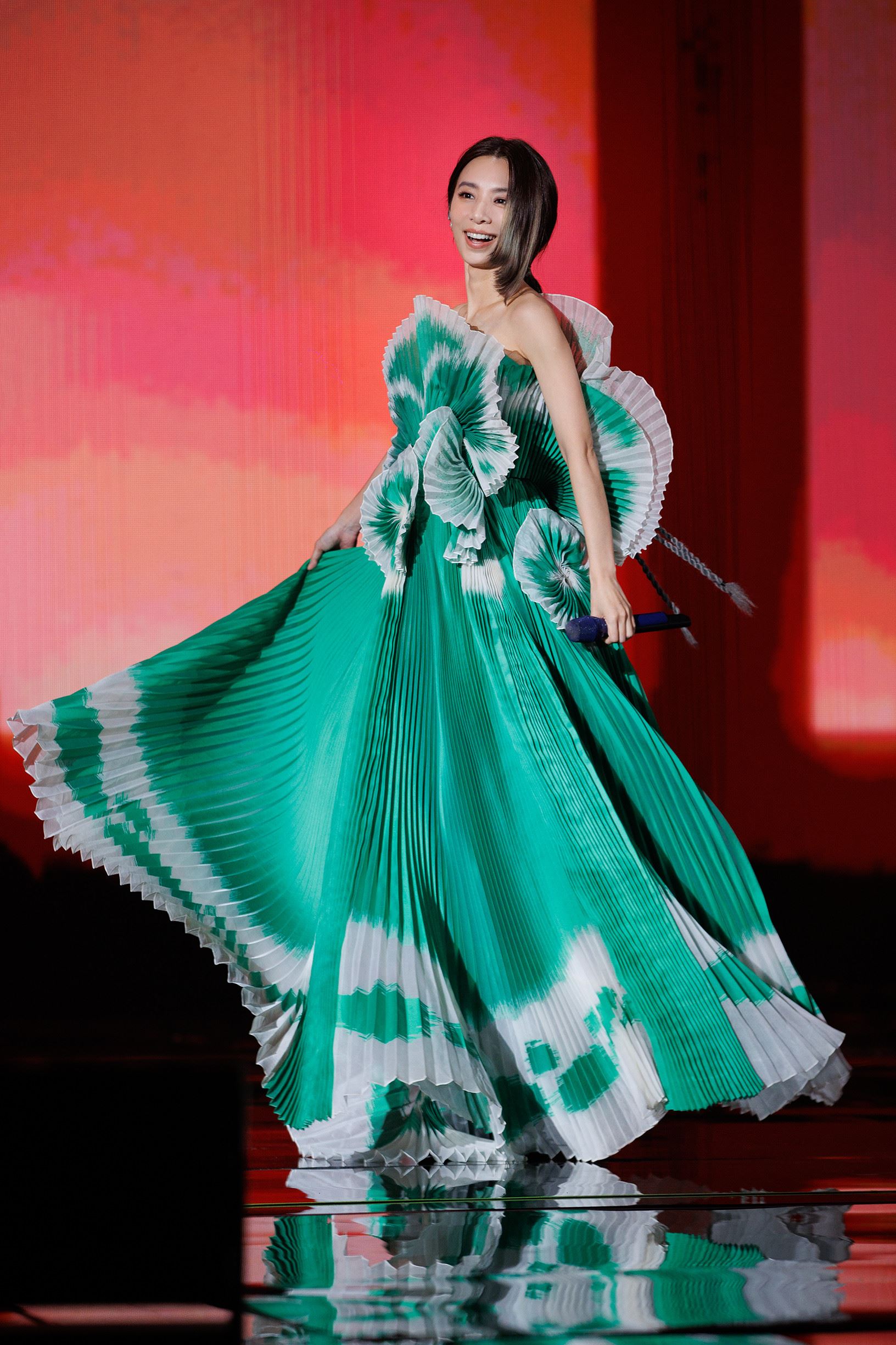 华语乐坛天后田馥甄第四度攻蛋❗祭出5大惊喜宠爱乐迷🔥