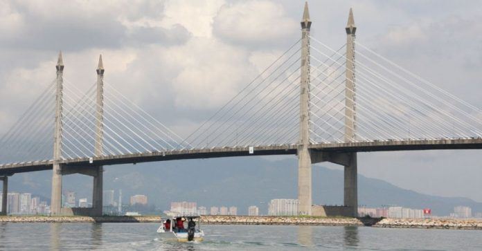 【灵异】5个关于槟城大桥的灵异传说！大量自杀事件让网友质疑是“抓交替”？ 