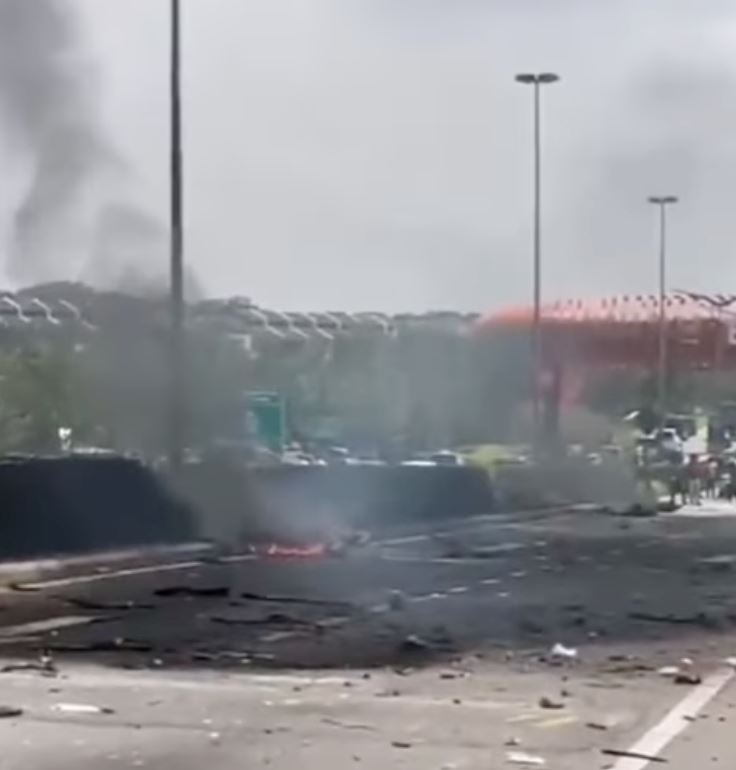 ada 8 penumpang dan anak kapal dalam pesawat terhempas di elmina, shah alam