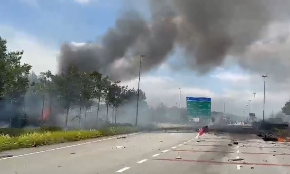ada 8 penumpang dan anak kapal dalam pesawat terhempas di elmina, shah alam