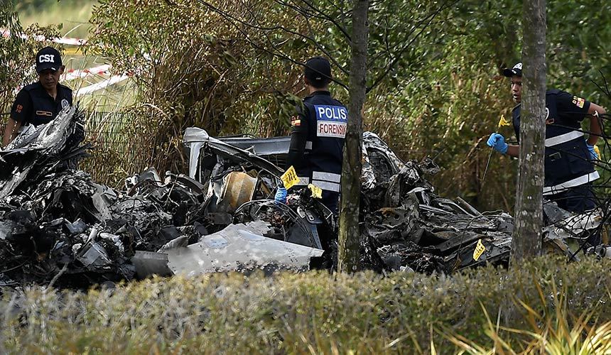 nahas pesawat di elmina, semua mayat ditemui, lima daripadanya tak sempurna