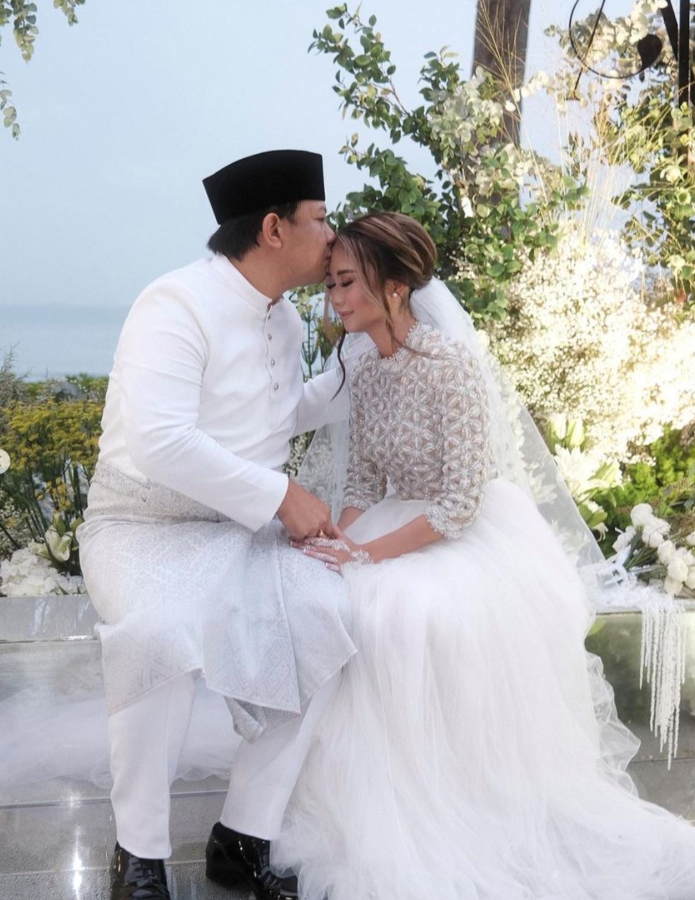 “sebak sebab i jumpa lelaki yang betul-betul yang boleh jaga i,” – intan najuwa