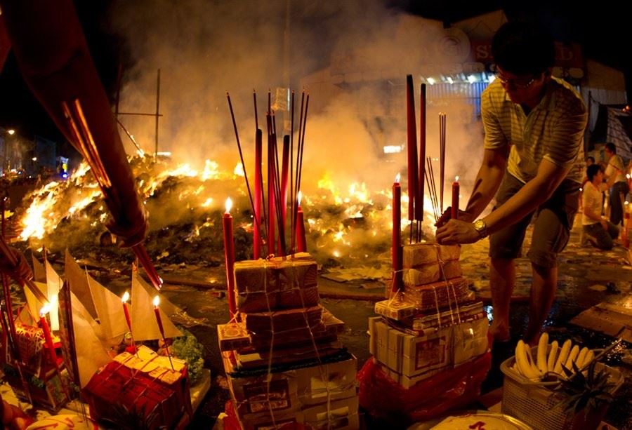 60年来最猛鬼月！命理学家：禁穿露肩装！